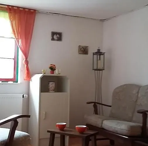 לינה וארוחת בוקר Martine-hoeve *